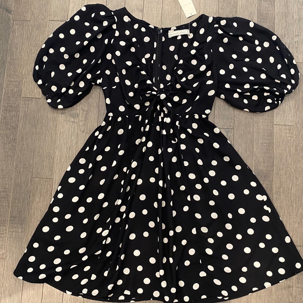 NWT Abercrombie & Fitch Cinch-Front Mini Dress Black/White